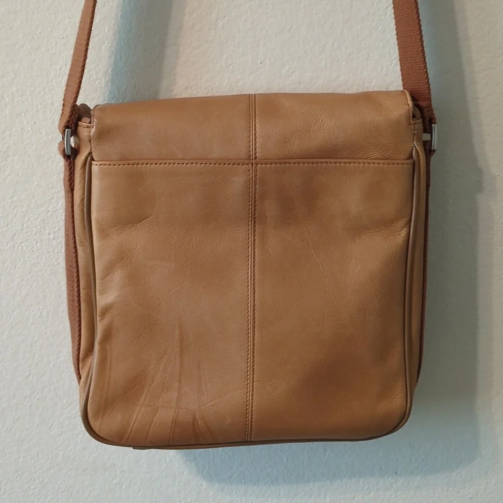 Kenneth Cole Leather Tablet case